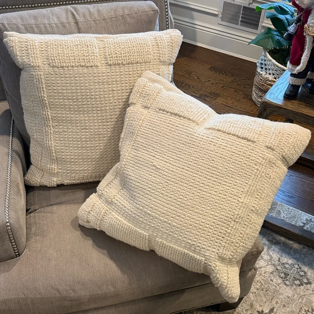 Crate and Barrel Lancaster 23